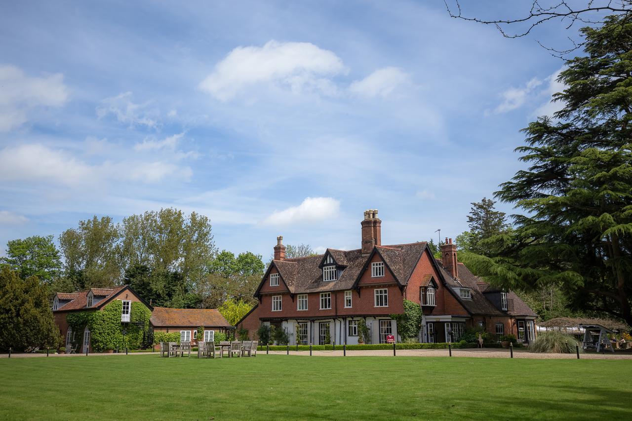 Ravenwood Hall Hotel Bury St. Edmunds Exterior foto